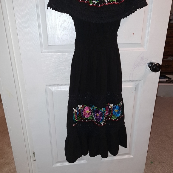 Mexico dress - Picture 5 of 5